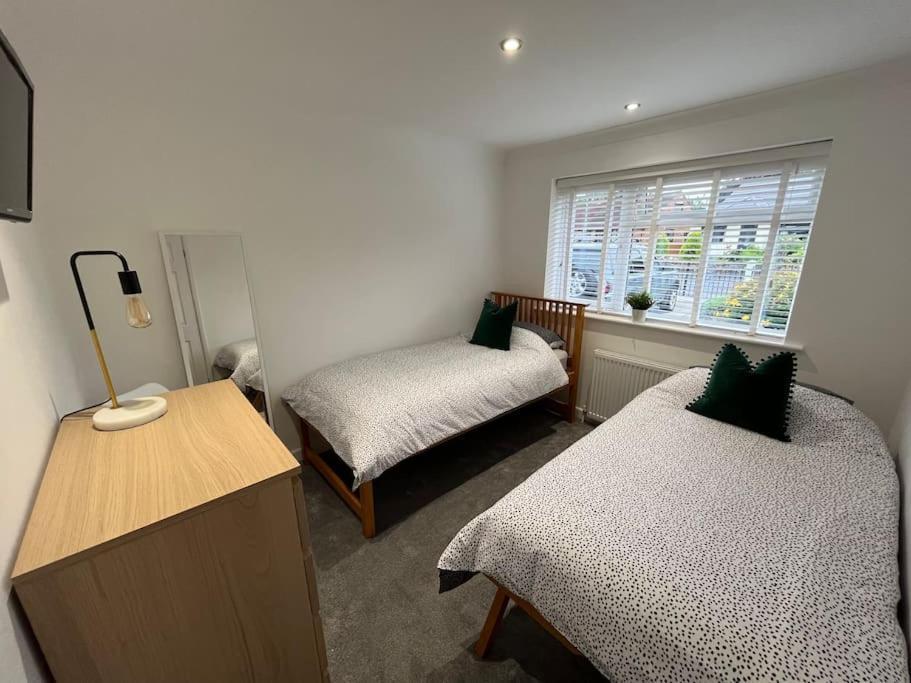 Idyllic Bungalow, Ideal Location In West Lancashire Burscough Eksteriør billede