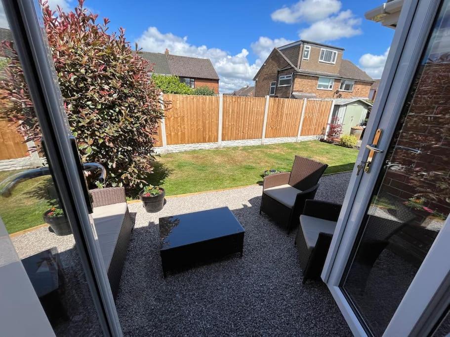 Idyllic Bungalow, Ideal Location In West Lancashire Burscough Eksteriør billede